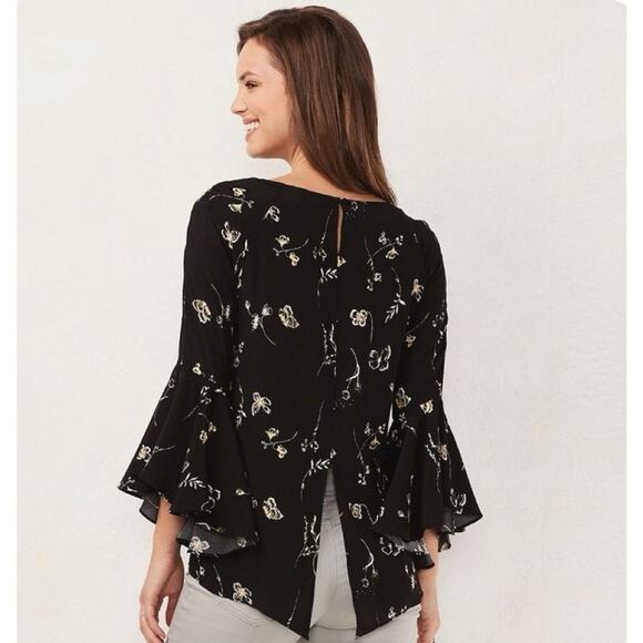 Lauren Conrad Blue Floral Top Size Medium Flutter Sleeve Boho - Picture 3 of 16